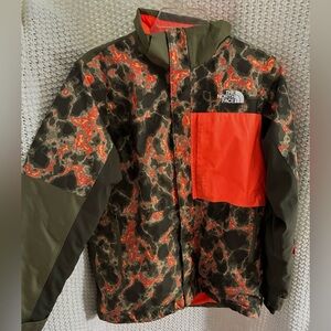 North Face Boy’s Freedom Extreme Insulated Jacket, Camo & Orange; Size L  14/16